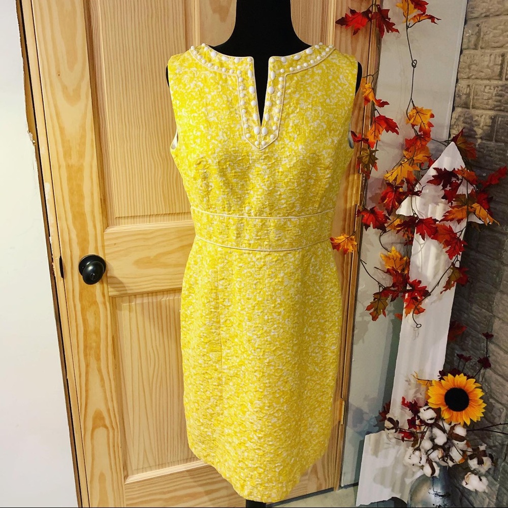 Tahari Yellow Sleeveless Sheath Dress Size 10